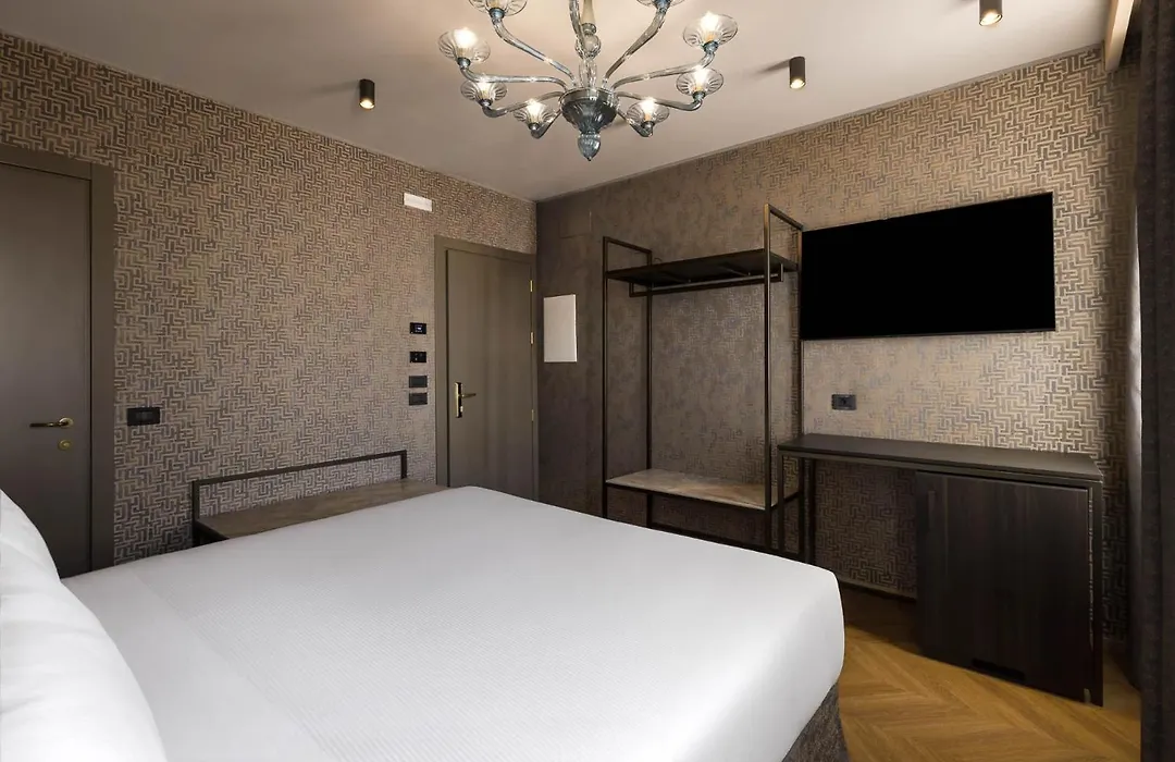 Hotel Atmosphere-1